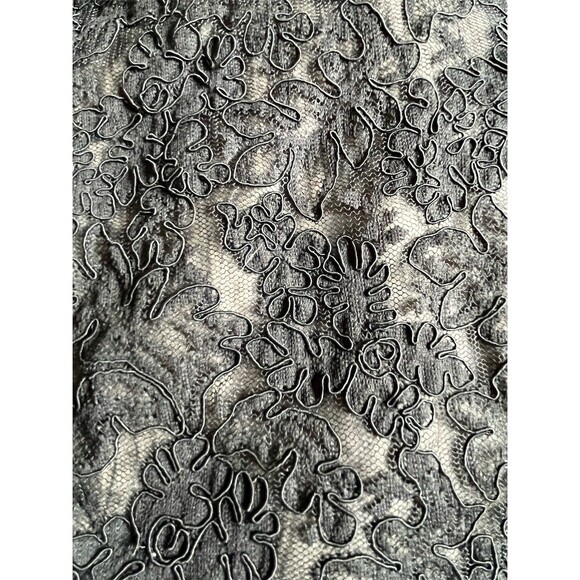 PrettyLittleThing Dress Womens Size M Black Floral Lace Peplum V-Neck Knee - Picture 2 of 5